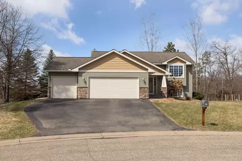 925 Crown Ct N, North Hudson, WI 54016