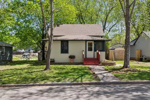 524 N Pearl St, River Falls, WI 54022
