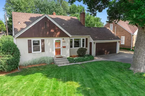 3264 Drew Ave N, Robbinsdale, MN 55422