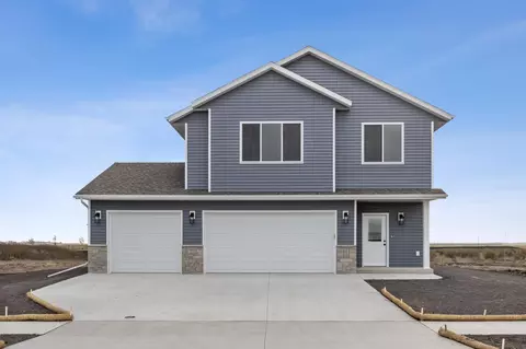 8630 61st St S, Horace, ND 58047