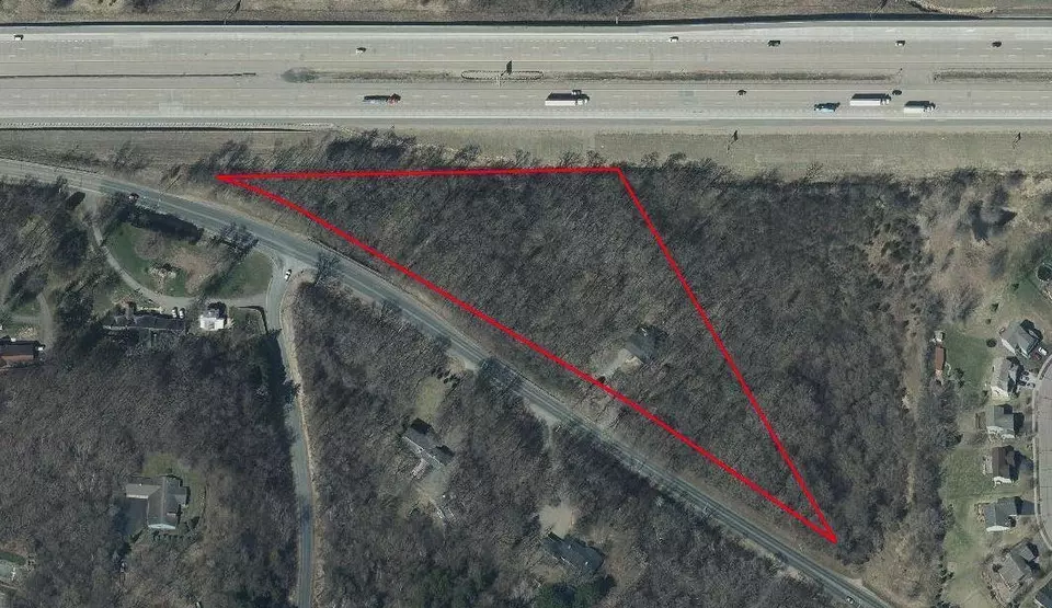  464 Stageline Rd, Hudson, WI 54016 photo 1