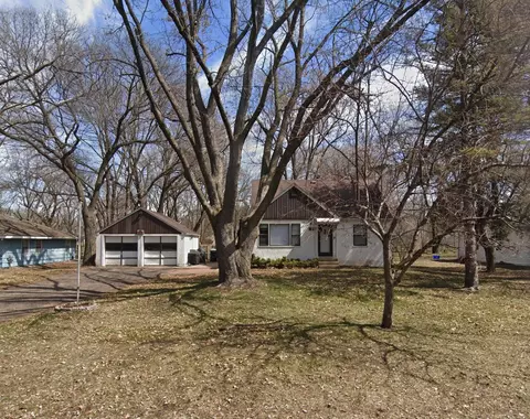 7863 Sunnyside Rd, Mounds View, MN 55112