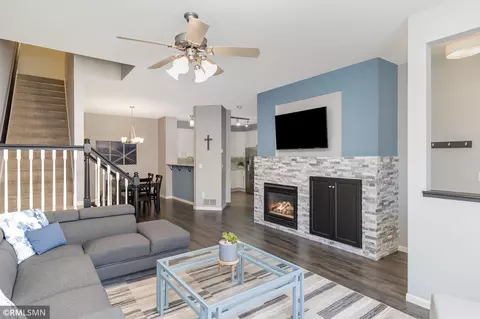 3053 Juniper Ln #G, Woodbury, MN 55125