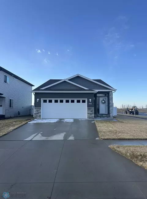 743 2nd Ave, Horace, ND 58047