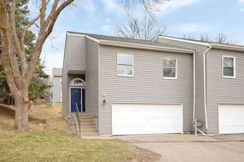 5478 Egan Dr, Savage, MN 55378