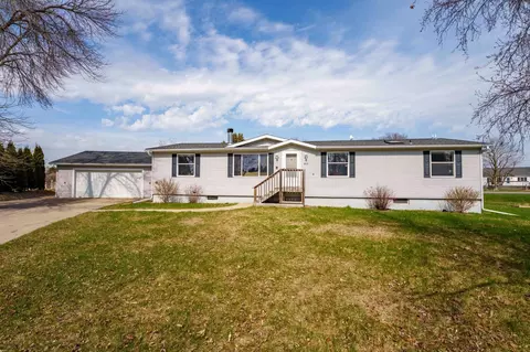 203 Todd Ct, West Concord, MN 55985