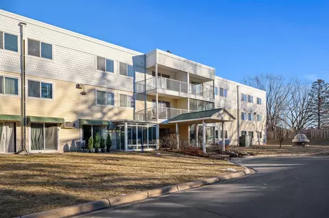 132 Demont Ave E #233, Little Canada, MN 55117