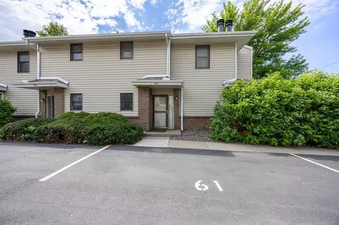 926 E Travelers Trl #66, Burnsville, MN 55337