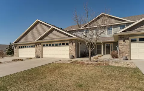 2087 Coopers Pl SE, Rochester, MN 55904