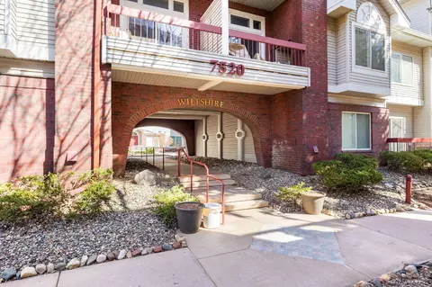 7520 Edinborough Way #2208, Edina, MN 55435