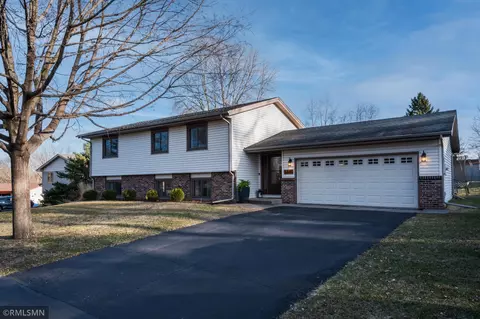 5449 Vernon Ct, Savage, MN 55378