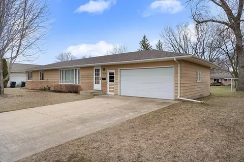 1807 12th St SW, Austin, MN 55912
