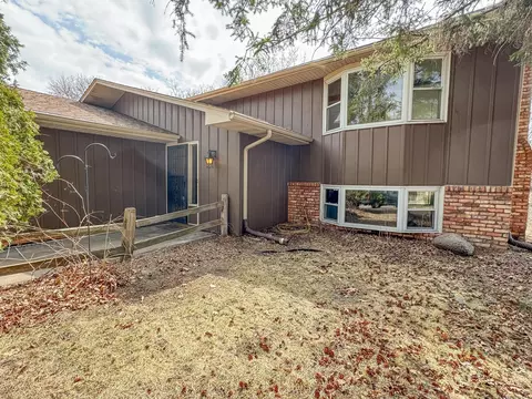 710 115th Ave NE, Blaine, MN 55434