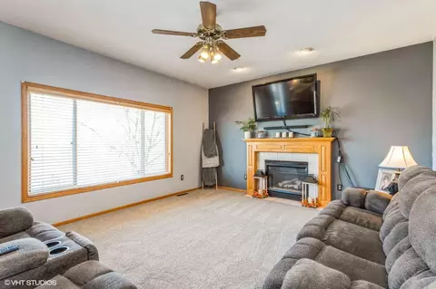 Living - 1949 Eagle Trl, Centerville, MN 55038 photo 2 of 4