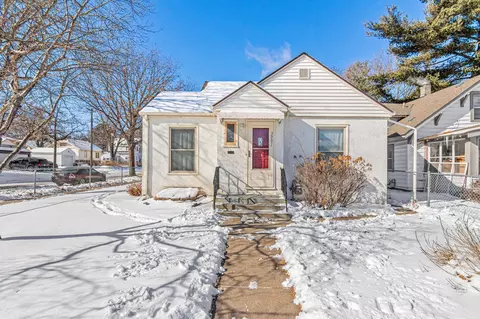 3901 Thomas Ave N, Minneapolis, MN 55412