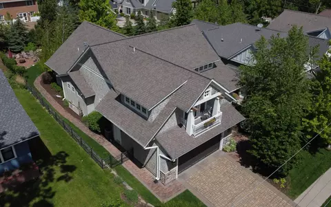 221 Manitoba Ave, Wayzata, MN 55391