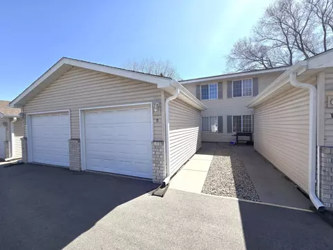 915 7th St #11, Jordan, MN 55352