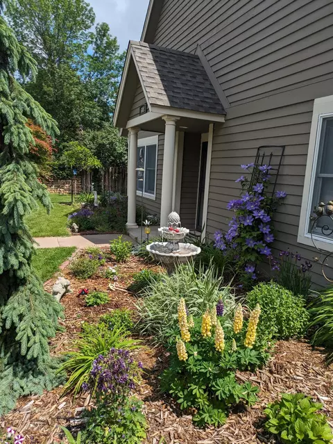 608 17th St, Hudson, WI 54016