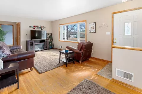 435 32nd Ave N, Saint Cloud, MN 56303 photo 2
