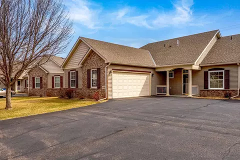 4998 384th Trl, North Branch, MN 55056