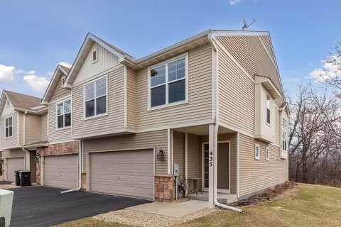 435 Stonewood Ln, Burnsville, MN 55306