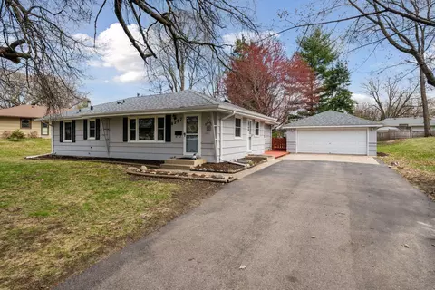 8257 York Ave S, Bloomington, MN 55431