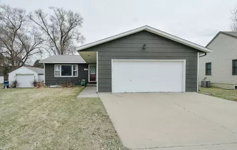 125 Charles Ave, Red Wing, MN 55066