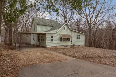 122 13th St NE, Faribault, MN 55021