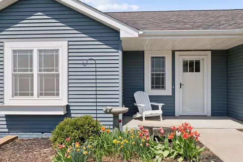 305 Pintail St, Baldwin, WI 54002 photo 2