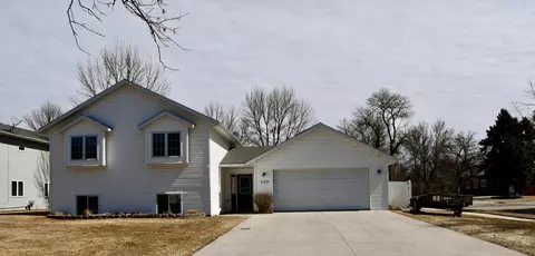 320 Markley Ave S, Thief River Falls, MN 56701