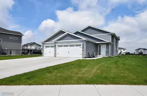 2051 67th Ave S, Fargo, ND 58104