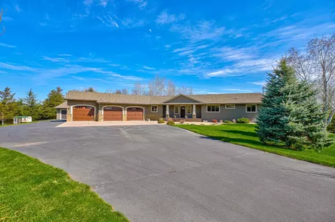 1156 56th St, Hudson, WI 54016