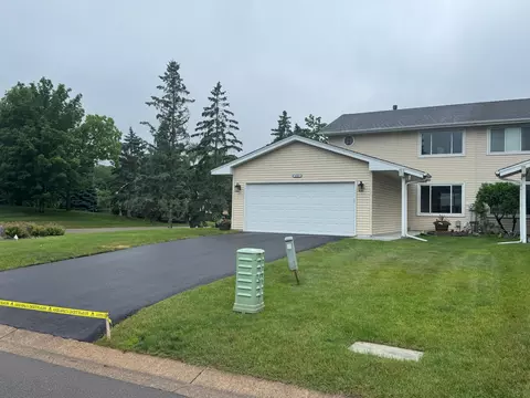 4569 Horizon Cir, Eagan, MN 55123
