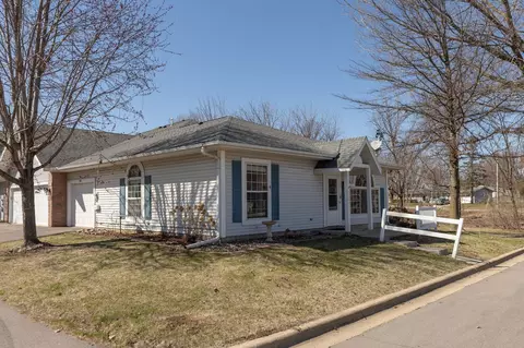 1933 Cabernet Ln NW, Rochester, MN 55901