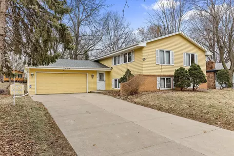 7149 Coachwood Rd, Woodbury, MN 55125