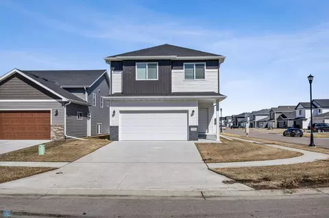 3755 Chinook Dr S, Fargo, ND 58104