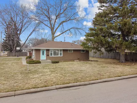 9140 James Ave S, Bloomington, MN 55431