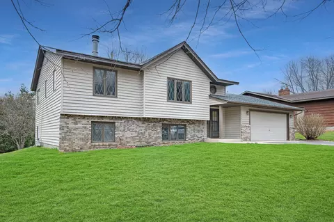 1917 Linda Ln, Saint Cloud, MN 56301