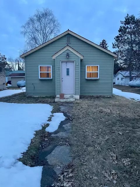 257 1st St NE, Blackduck, MN 56630