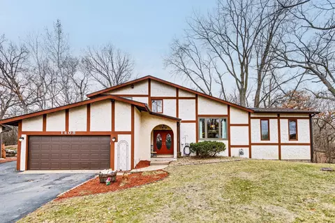 1408 W Danube Rd, Fridley, MN 55432