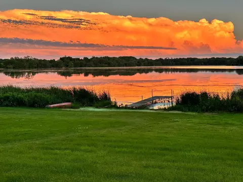 507 Ponto Pt, Winsted, MN 55395
