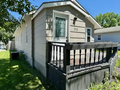Exterior - 111 E Cherry Ave, Fergus Falls, MN 56537 photo 4 of 13