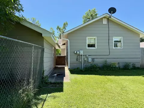 Exterior - 111 E Cherry Ave, Fergus Falls, MN 56537 photo 9 of 13
