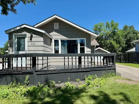 Exterior - 111 E Cherry Ave, Fergus Falls, MN 56537 photo 5 of 13