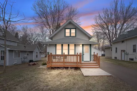435 W 3rd St, Rush City, MN 55069
