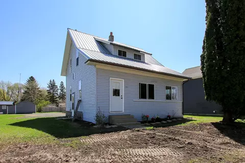 131 2nd St NE, Buffalo Lake, MN 55314