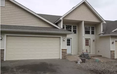 5674 Sherman Oaks Rd, Stacy, MN 55079