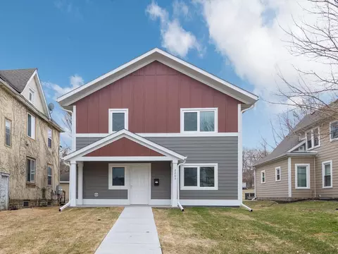 2207 Queen Ave N, Minneapolis, MN 55411
