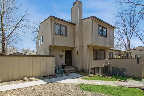 6344 Saint Johns Dr, Eden Prairie, MN 55346