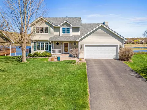 13729 W Preserve Blvd, Burnsville, MN 55337